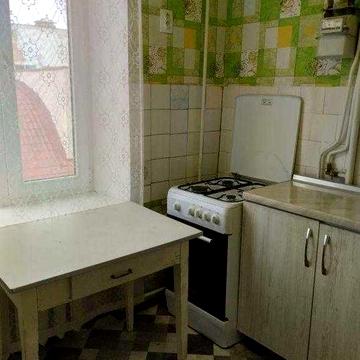 Продається 2-х кімнатна квартира в районі ДК ПТК