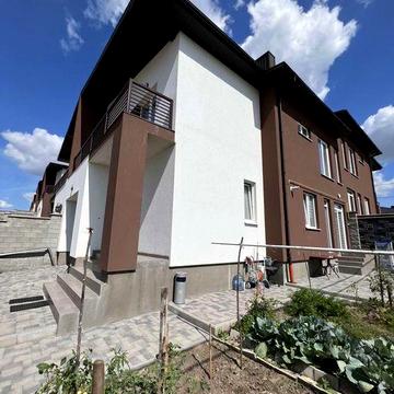 Котедж з ремонтом і технікою