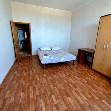 Євгена Чикаленка вул., 43а