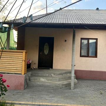 Продам будинок. Заходь і живи!