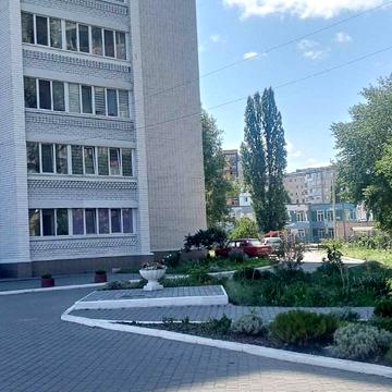 Металургів просп., 40а