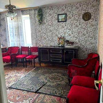 Продам трехкомнатную квартиру в жилом состоянии на Таирова/Сити Центр