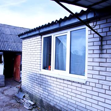 Хутірська, 52