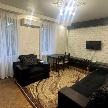 парк Шевченко 2х.ком.кв. 3/4 кирпичный спецпроэкт с балконом в парке.