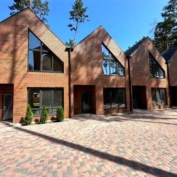 Лісова вул., 4