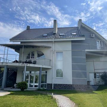 Продаж будинку з басейном в Лісниках 380 м2