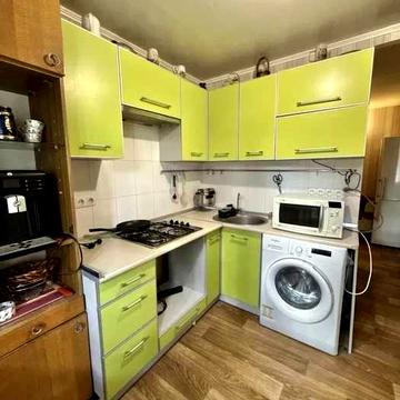 Продаю 2комн.квартиру Тобольская,метро Ботанический сад.