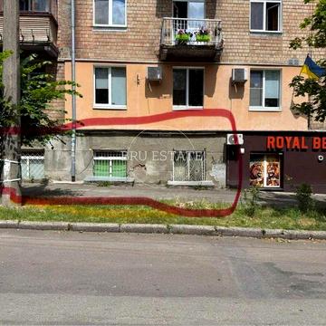 Продаж 2к квартири цокольний пов вул Лондонська 7 під комерцію 69 м2