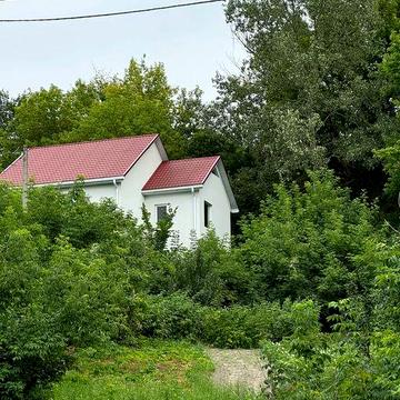 Будинок біля річки Ірпінь — с. Білогородка, вул. Нагірна 2