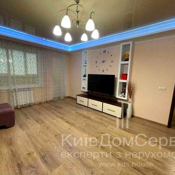 Продаж 3-к кв Грушевського ,центр ,Бровари