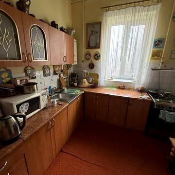 Продаж в центрі 3 кімнатноі квартири