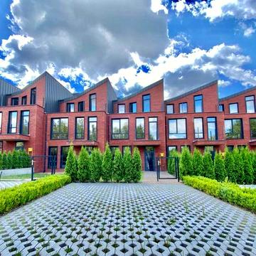 Триповерховий таунхаус з терасою КМ Парк Таун, Сертифікат, Постанова