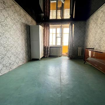 Соборна вул. (Радянська), 9