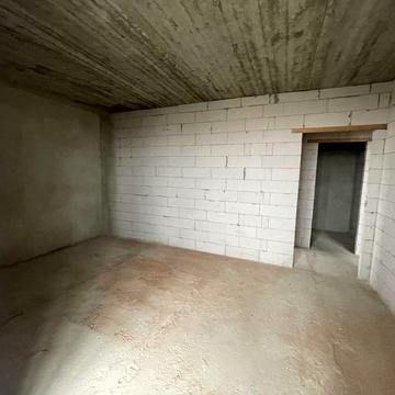 Видова, готова до ремонту 2-х кімнатна квартира в готовому будинку