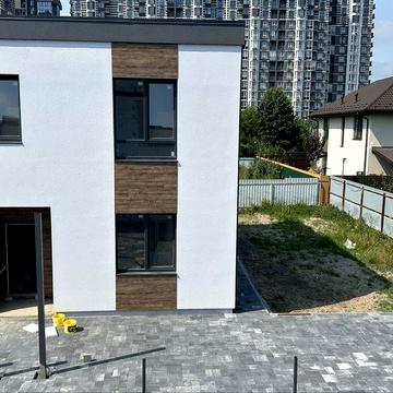 Дуплекс біля Гранд бурже. Центр Бучі.