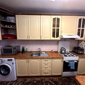 Продам 3 кімнатну квартиру на Металургів .