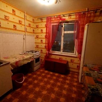 Сдам  1 но комнатную квартиру на  улице  СРЕДНЕЙ