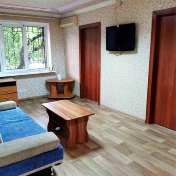 Продаж 4-х кімн квартира Близько-Площа Визволення