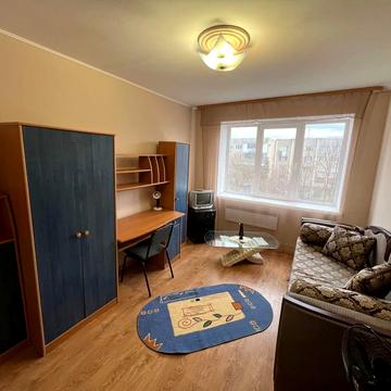 Ігоря Сікорського вул., 5