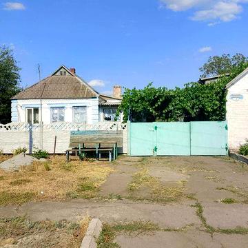 Будинок в селі Запорізьке Криворізького району