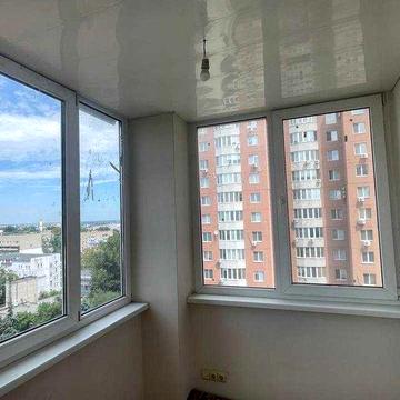 Продаж видова 1-кімнатна студія з ремонтом та меблями