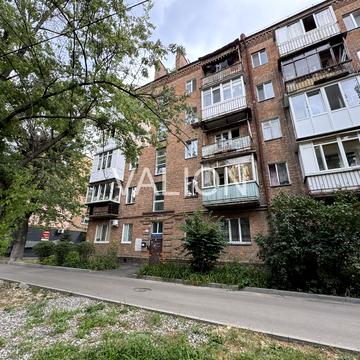 Романа Ратушного вул. (Волгоградська), 6