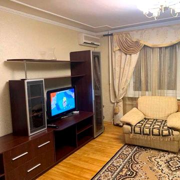 Сдам СВОЮ 2ком квартиру в минуте от метро Холодная Гора с евроремонтом