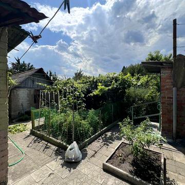 Продается полдома Александровский район