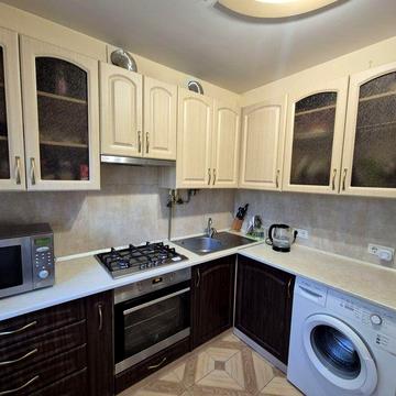 Продаж 3кімнатної квартири Угорська