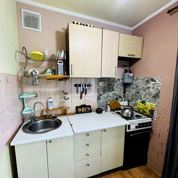 Продам двох кімнатну біля озера у м.Новий Розділ.