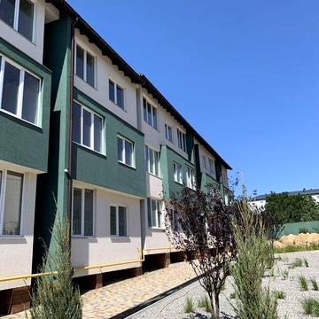 Продається 1 кімнатна квартира, зданий будинок. Мінімальне оформлення