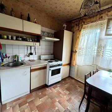 Продам 3-х кімнатну квартиру по вул.Бальзака 24