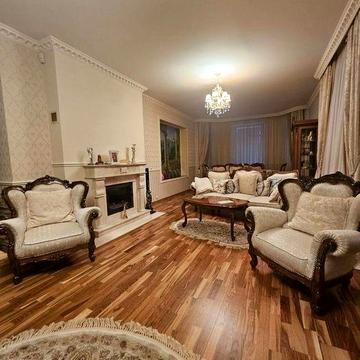 Продам будинок 220 кв.м 18 соток
