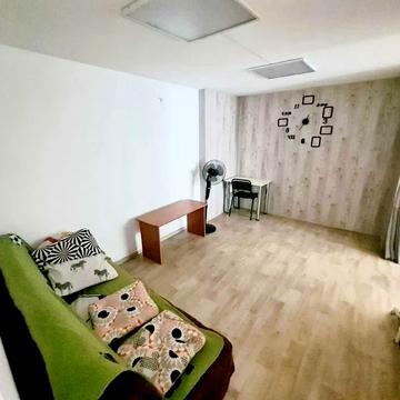 Довженка вул., 9