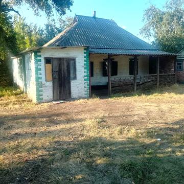 Продам хату домик(2-две) с участками Новая  Галещина