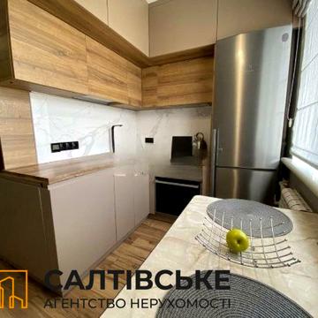 Амосова вул. (Корчагінців), 13
