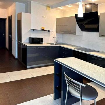 1ком, метро Чернігівська, Дніпровський р-н. вул. Краківська 15/17