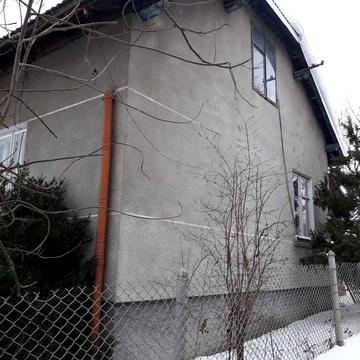 Будинок в спальному районі Дрогобича