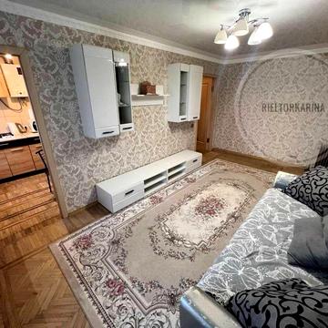Космонавтів/зуп. Рассвет Продаж 2к квартири на 3 поверсі з 3