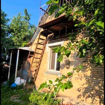 Ваш шанс на простору ділянку в ЦЕНТРІ селища Бабинці з будинком!