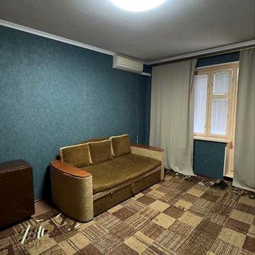 Продам 1 к кв-ру по вул.Чарівна7/9