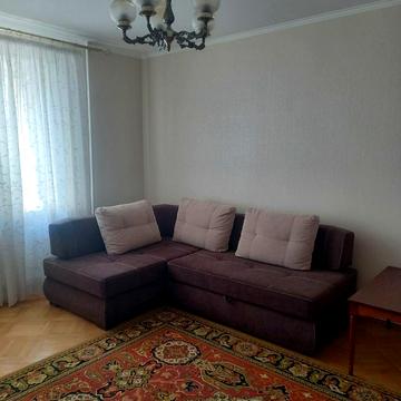 Драгоманова вул., 17