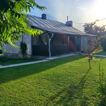 Продам житловий будинок у м. Радехів від власника