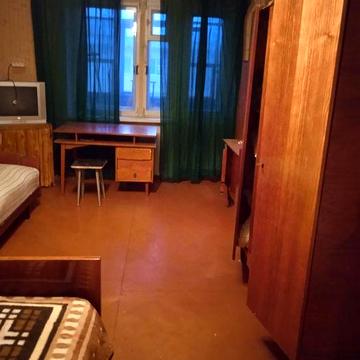 Продам гостинку по Київській