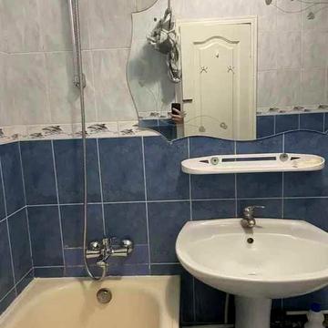 Здам 2 кімнатну квартиру. Метро Чернігівська- 2 хвилини.