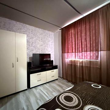 Компактний будинок 2022 року забудови