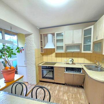 Автозаводська вул., 67
