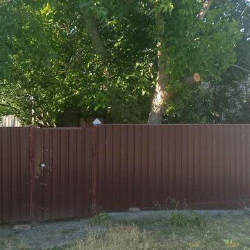 Продам дом в селе Запорожское  цена 10000$ возможен торг