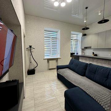 Продаж 2 кімнатної квартири в центрі міста+гараж,вул.Спаська