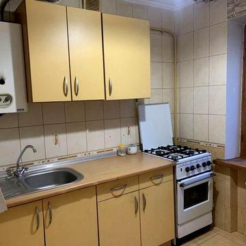 Сдам 1 ком квартиру в центре !